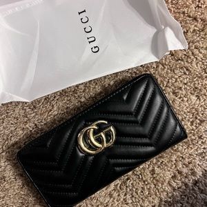 Designer G wallet